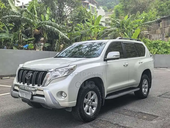 Toyota Land Cruiser Prado 2016 Silver