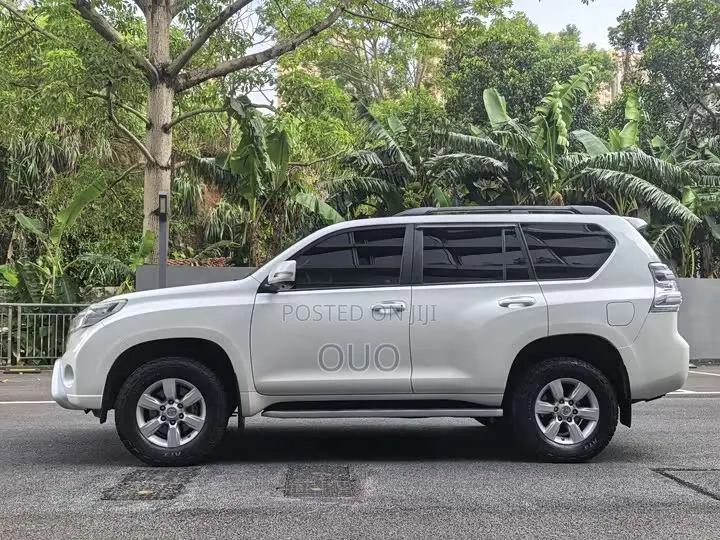 Toyota Land Cruiser Prado 2016 Silver