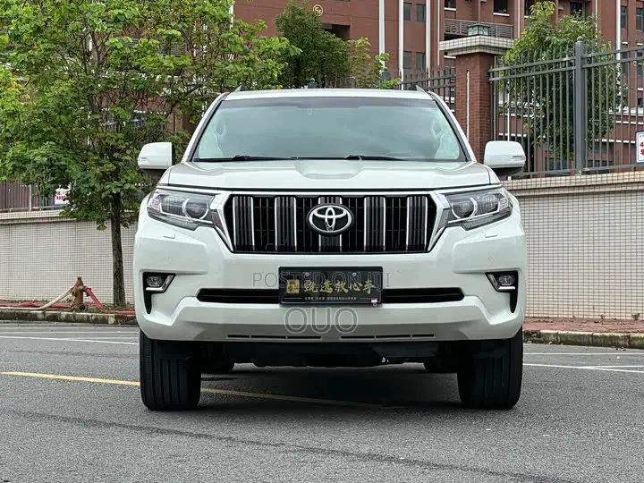 Toyota Land Cruiser Prado 2018 White