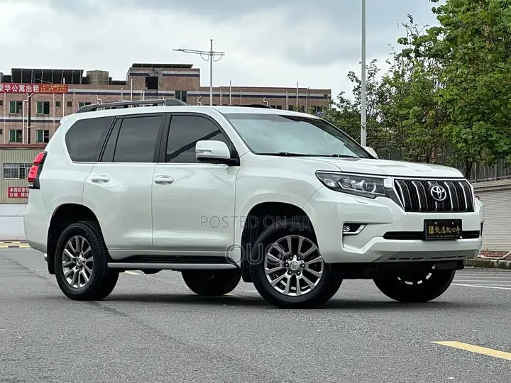 Toyota Land Cruiser Prado 2018 White