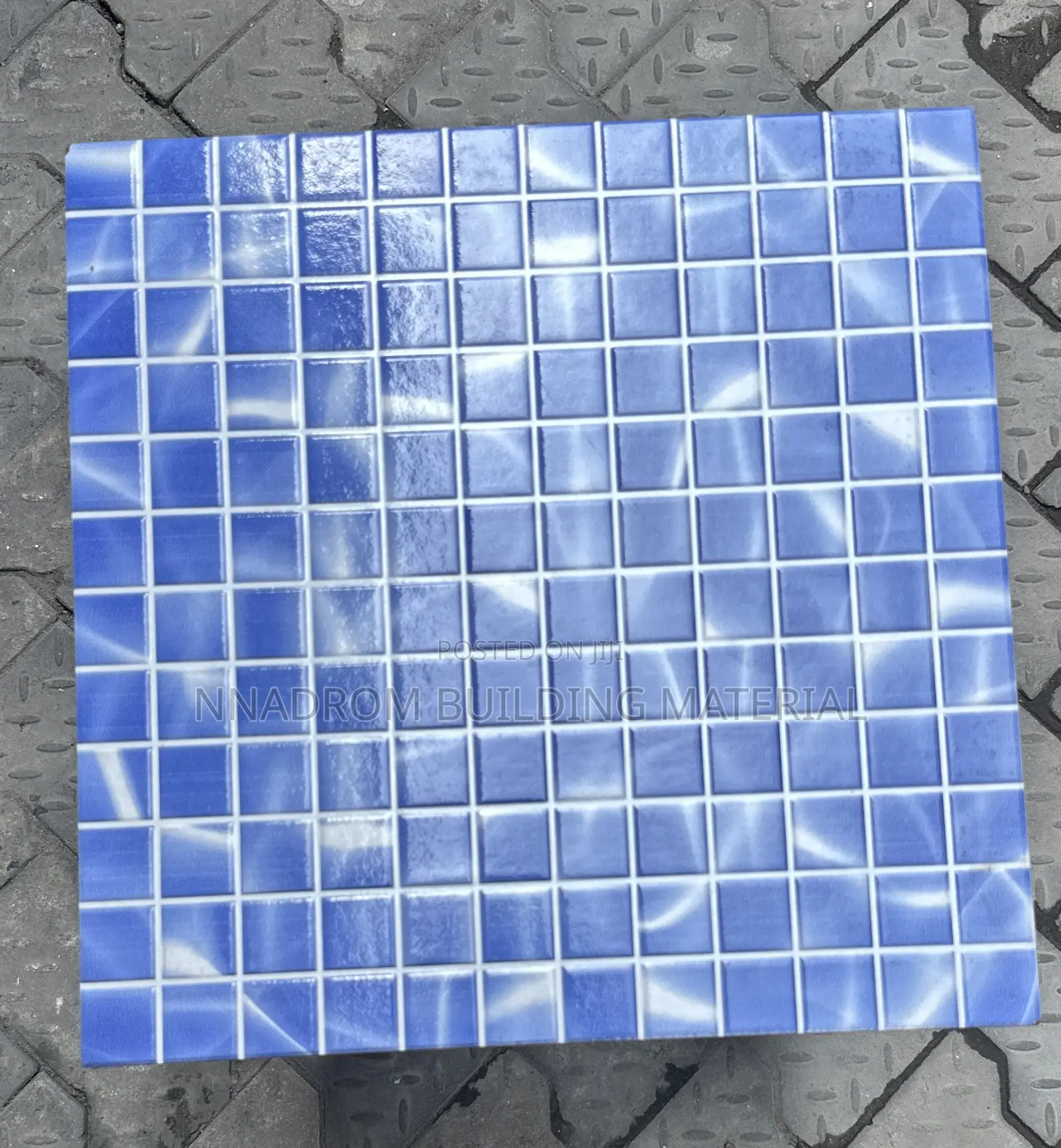 33/33 White and Blue Spanish Swimming Pool Tiles