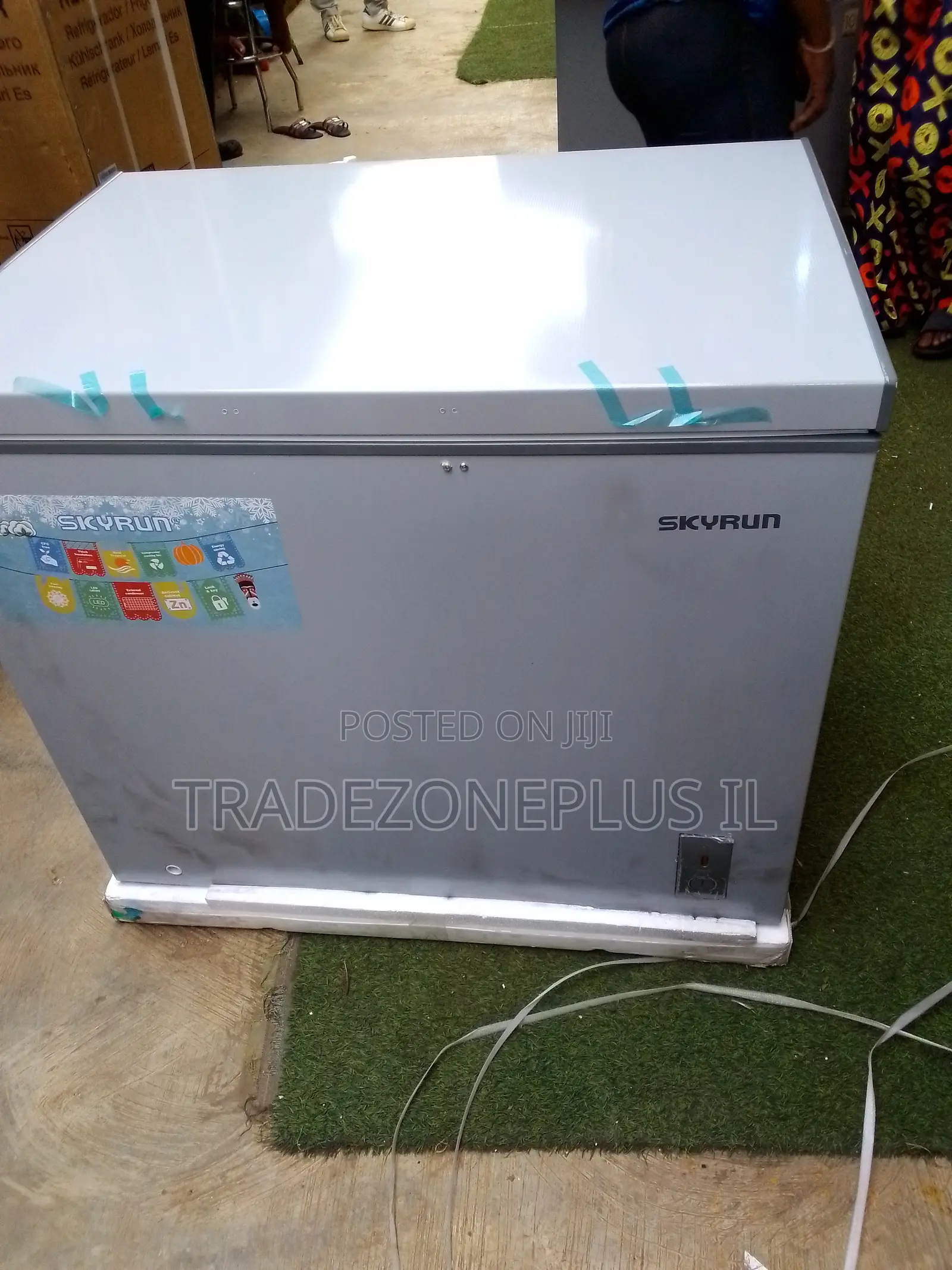Skyrun BD-260A Home and Business Freezer