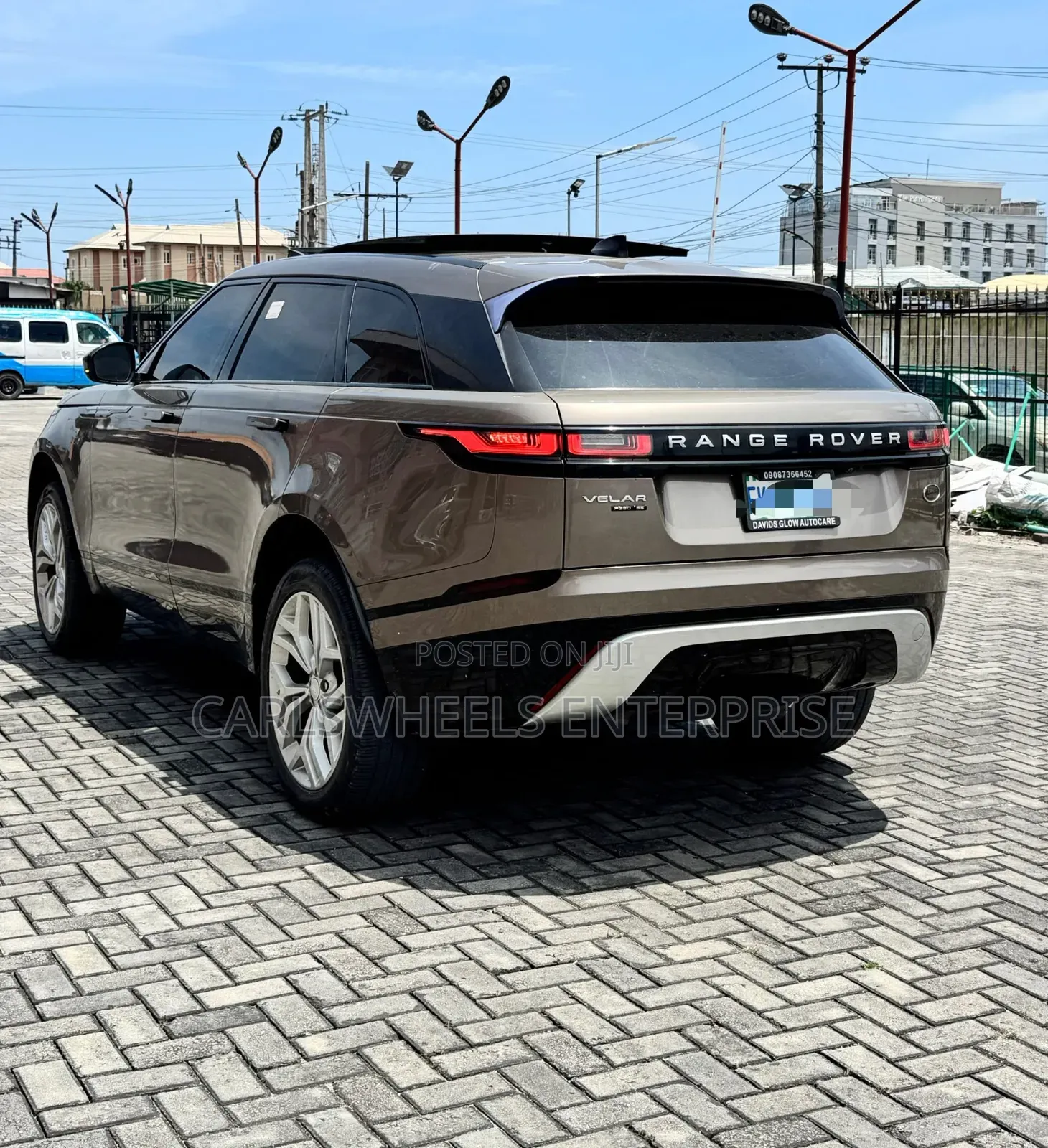 Land Rover Range Rover Velar 2018 Gold