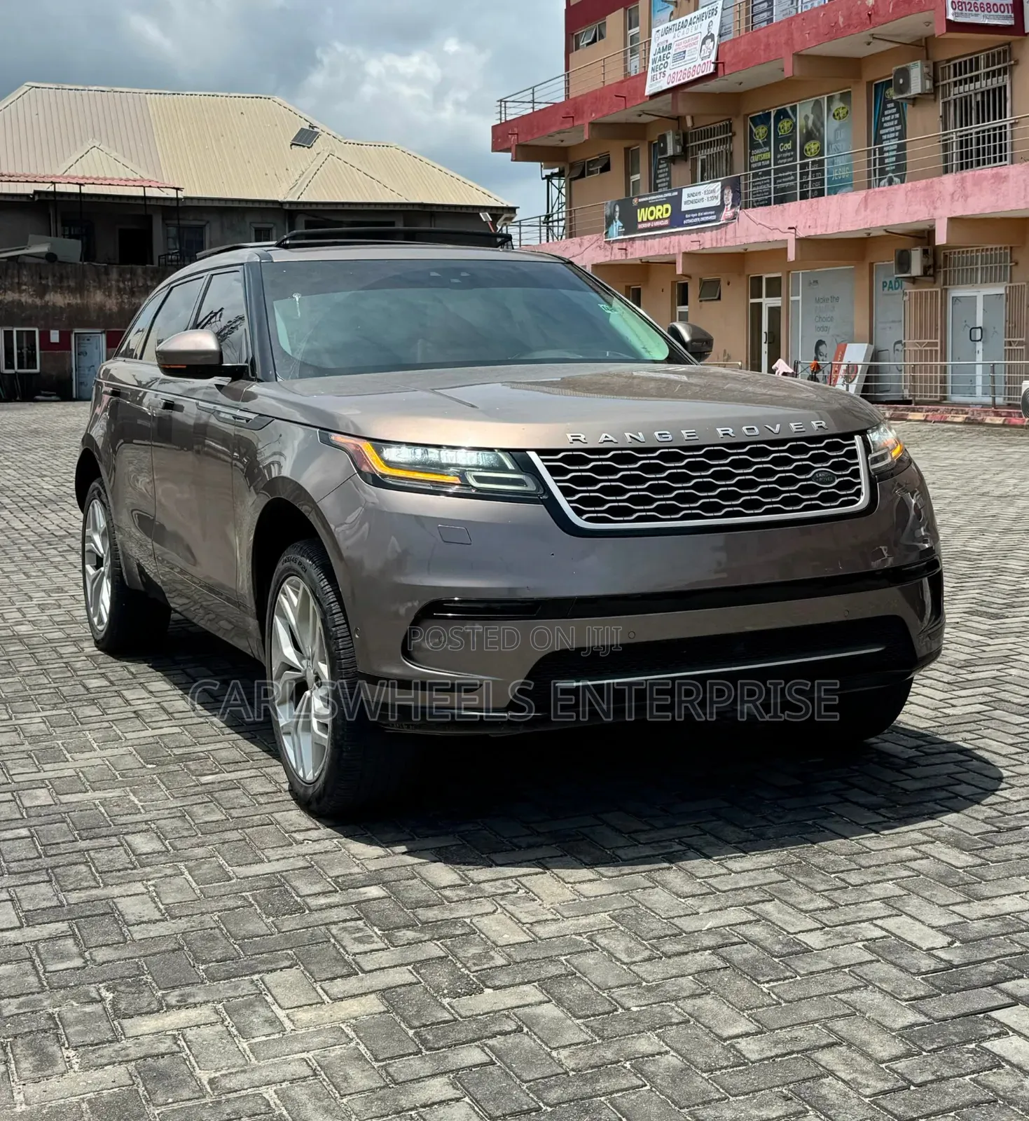 Land Rover Range Rover Velar 2018 Gold
