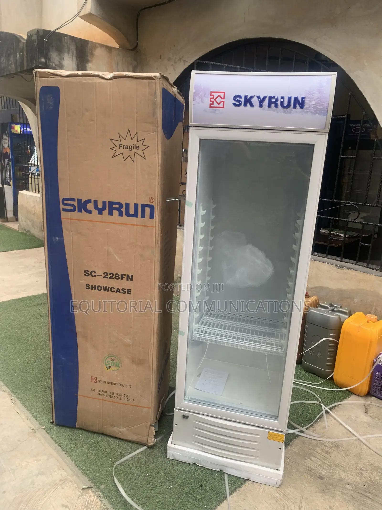 Skyrun SC-228FN Hotel Display Chiller