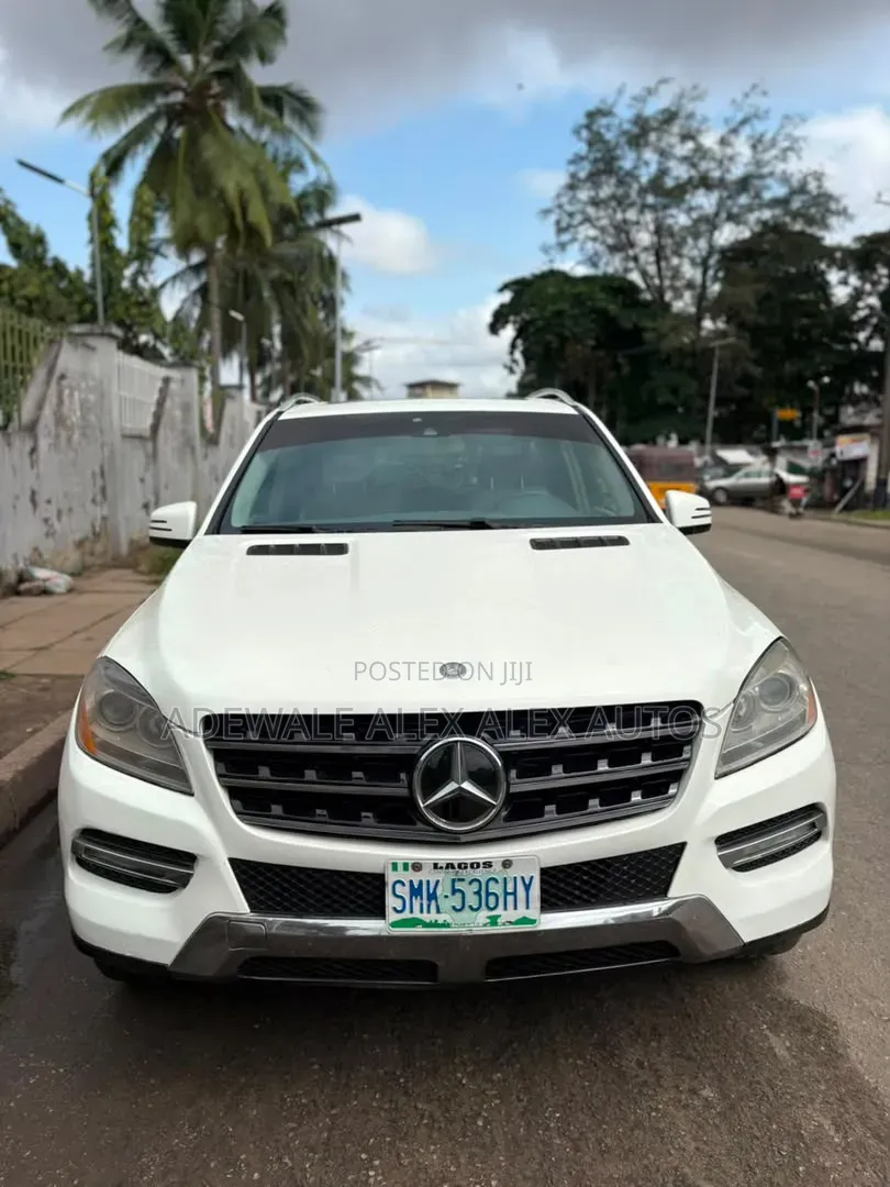 Mercedes-Benz M Class 2012 Off white