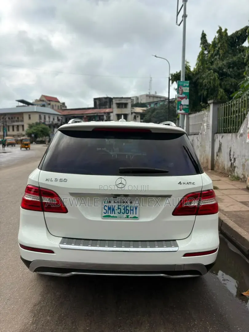 Mercedes-Benz M Class 2012 Off white