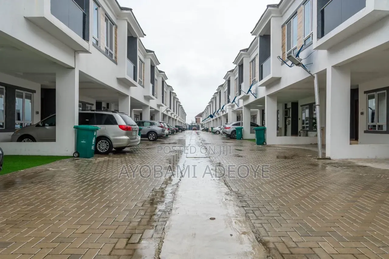 Furnished 1bdrm Shared Apartment in Royal Pine Estate, Chevron for rent