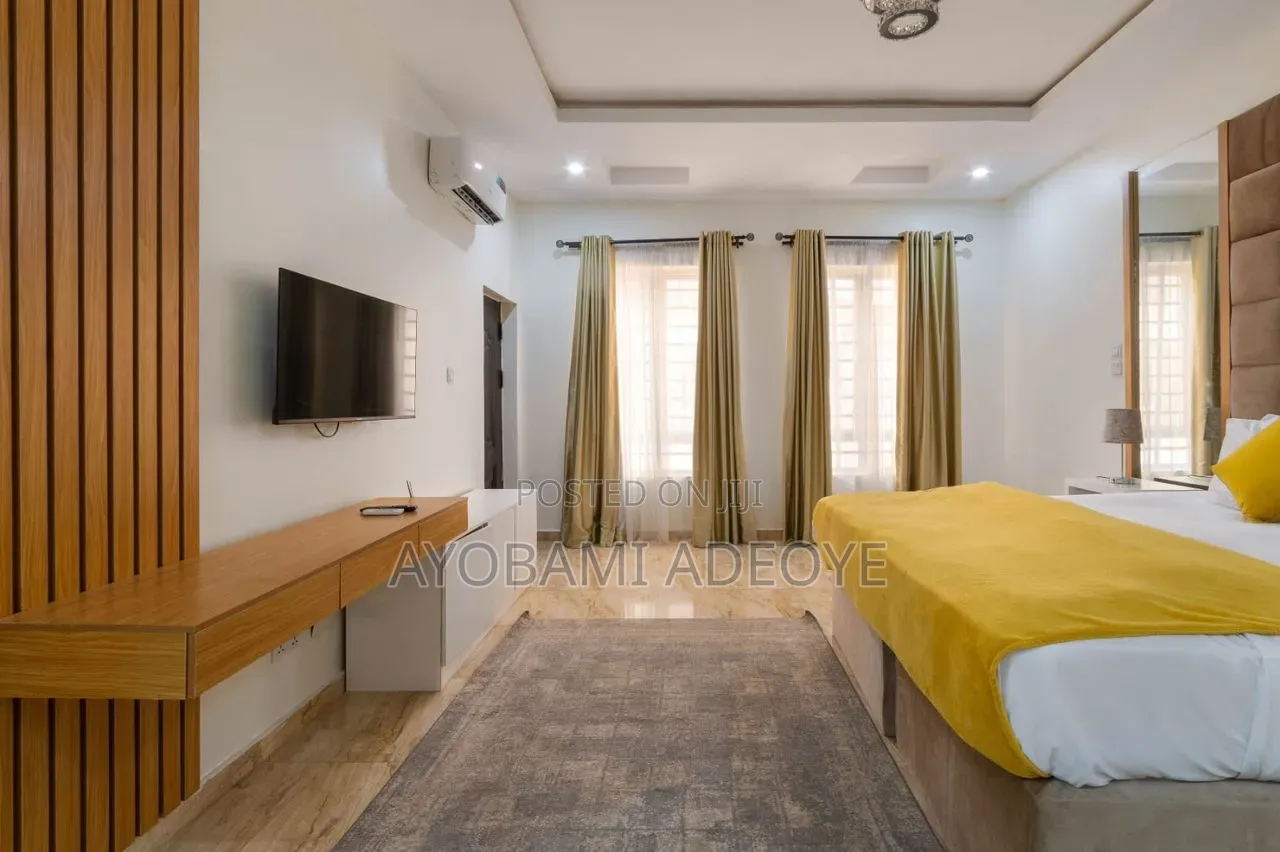 Furnished 1bdrm Shared Apartment in Royal Pine Estate, Chevron for rent