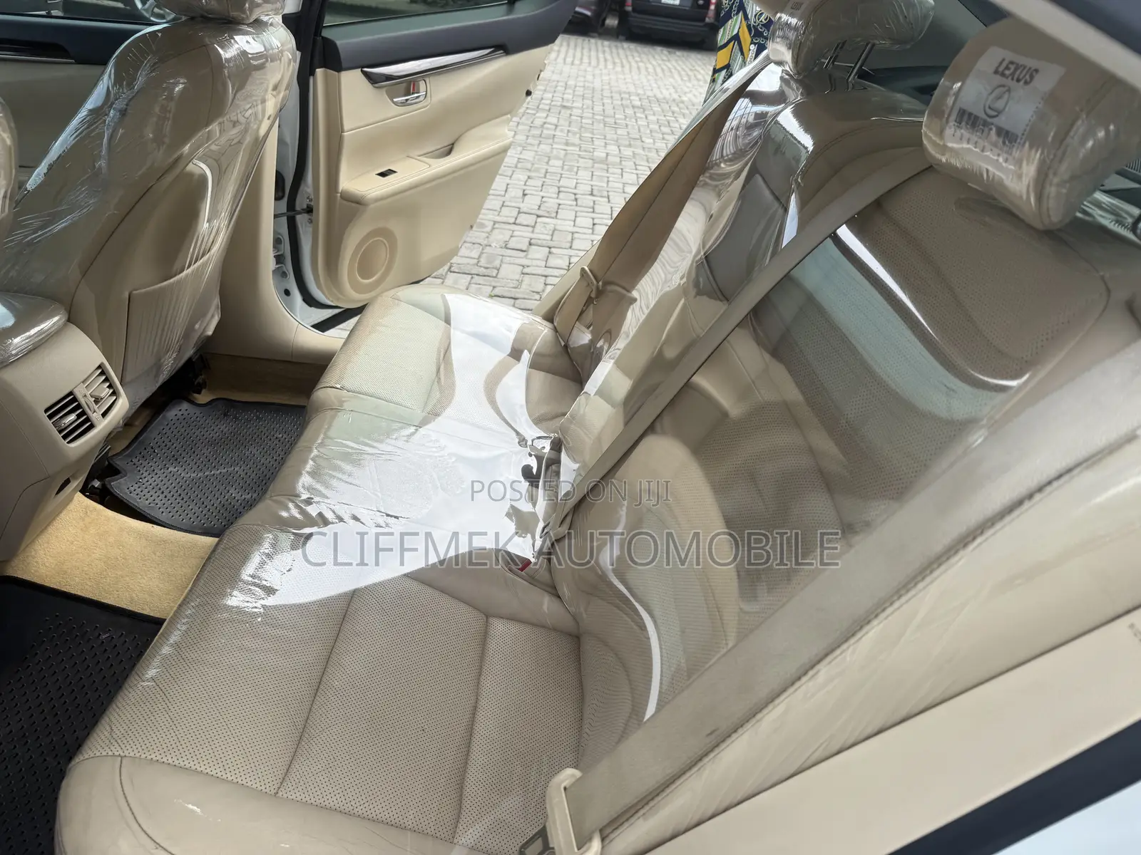 Lexus ES 350 FWD 2014 White