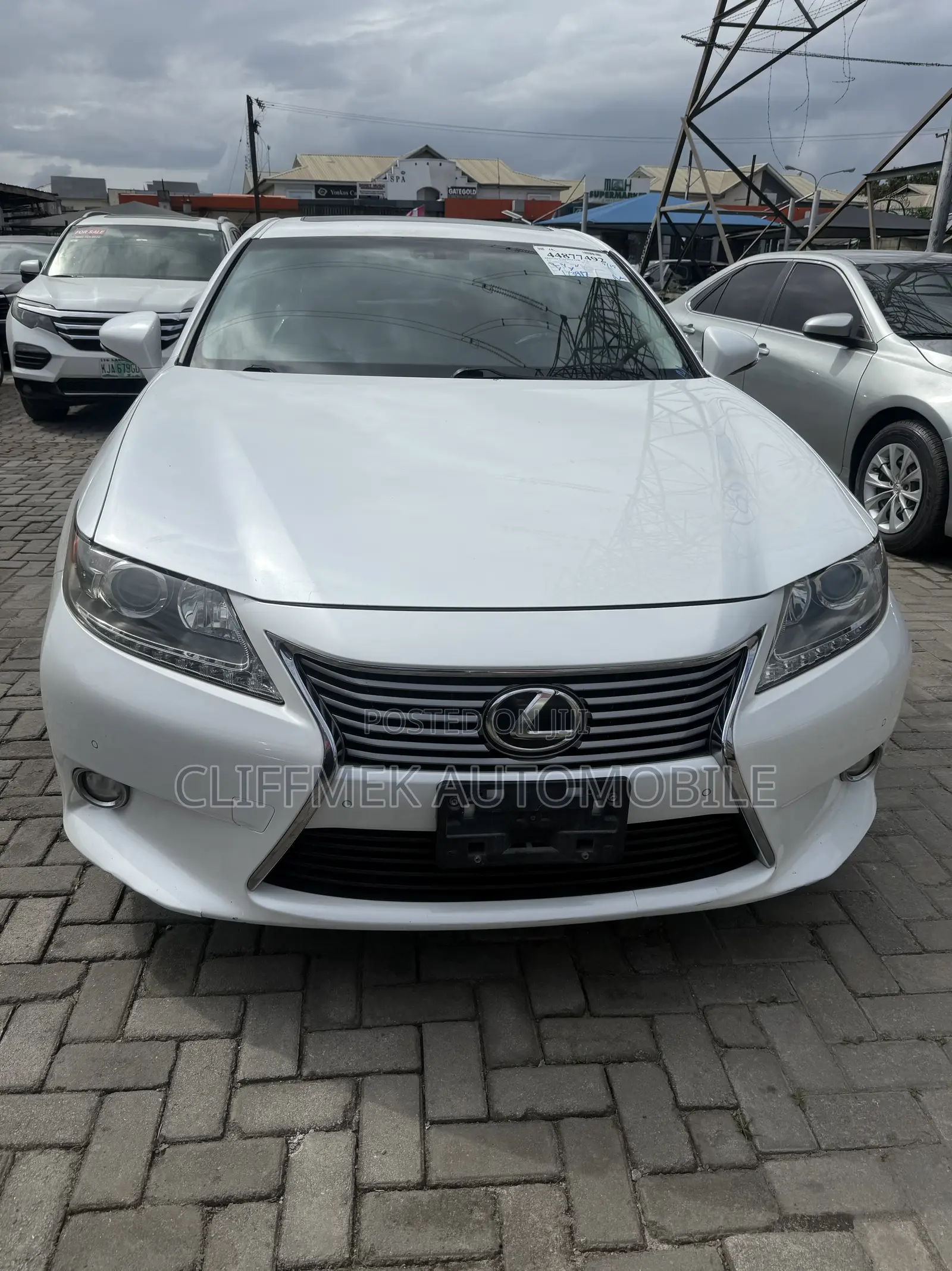 Lexus ES 350 FWD 2014 White