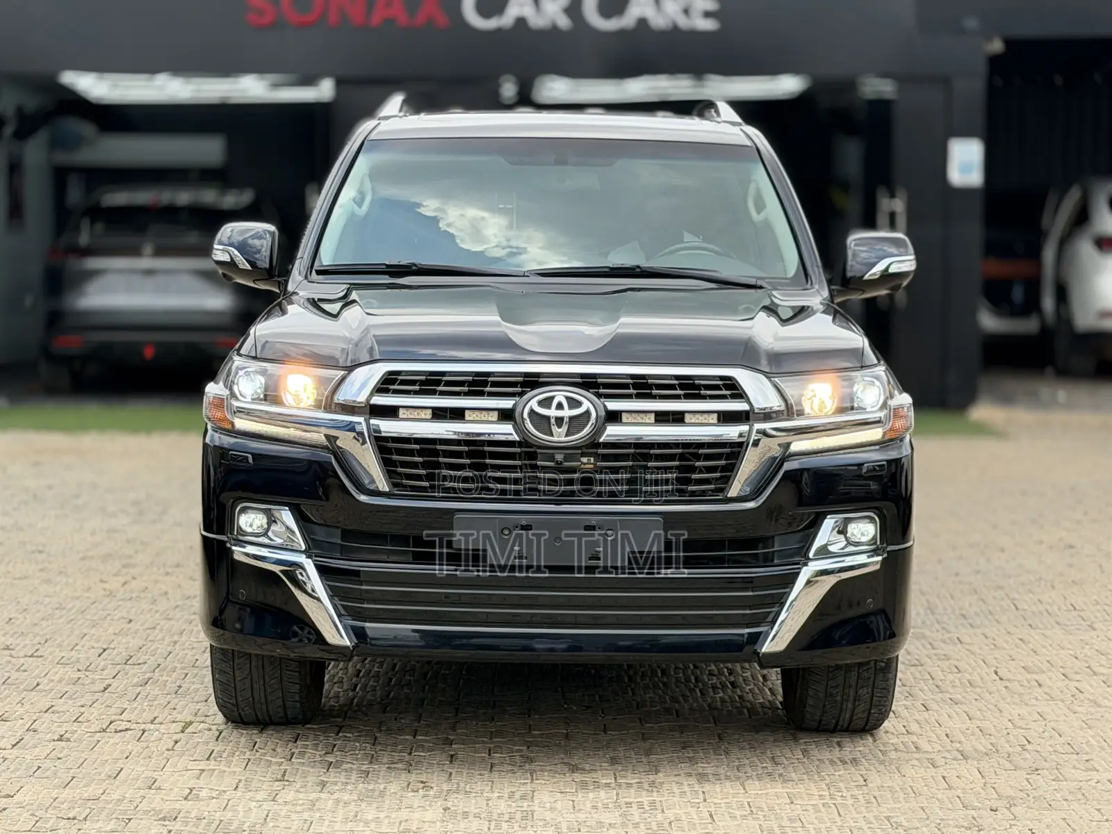 Toyota Land Cruiser 5.7 V8 VXR 2020 Black