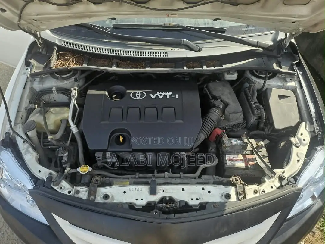 Toyota Corolla L 4dr Sedan (1.8L 4cyl 5M) 2012 White