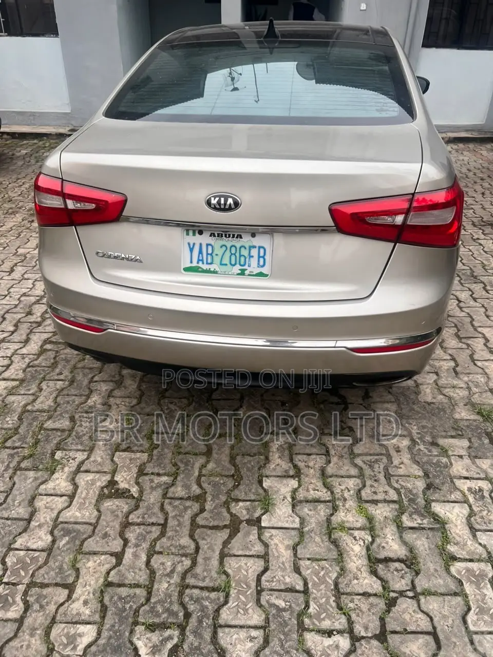 Kia Cadenza Premium 4dr Sedan (3.3L 6cyl 6A) 2014 Silver