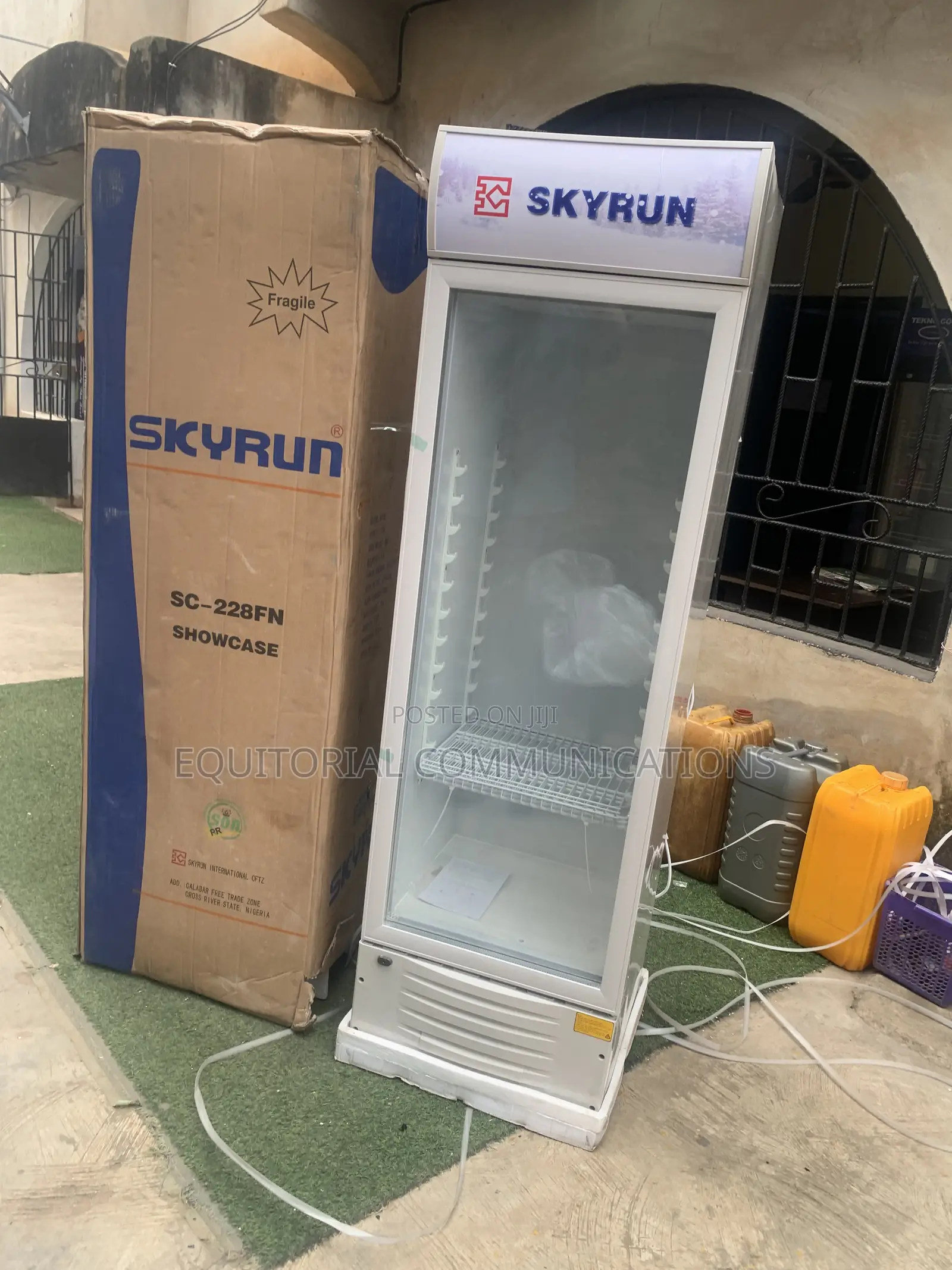 Skyrun Commercial Beverage Showcase 228L
