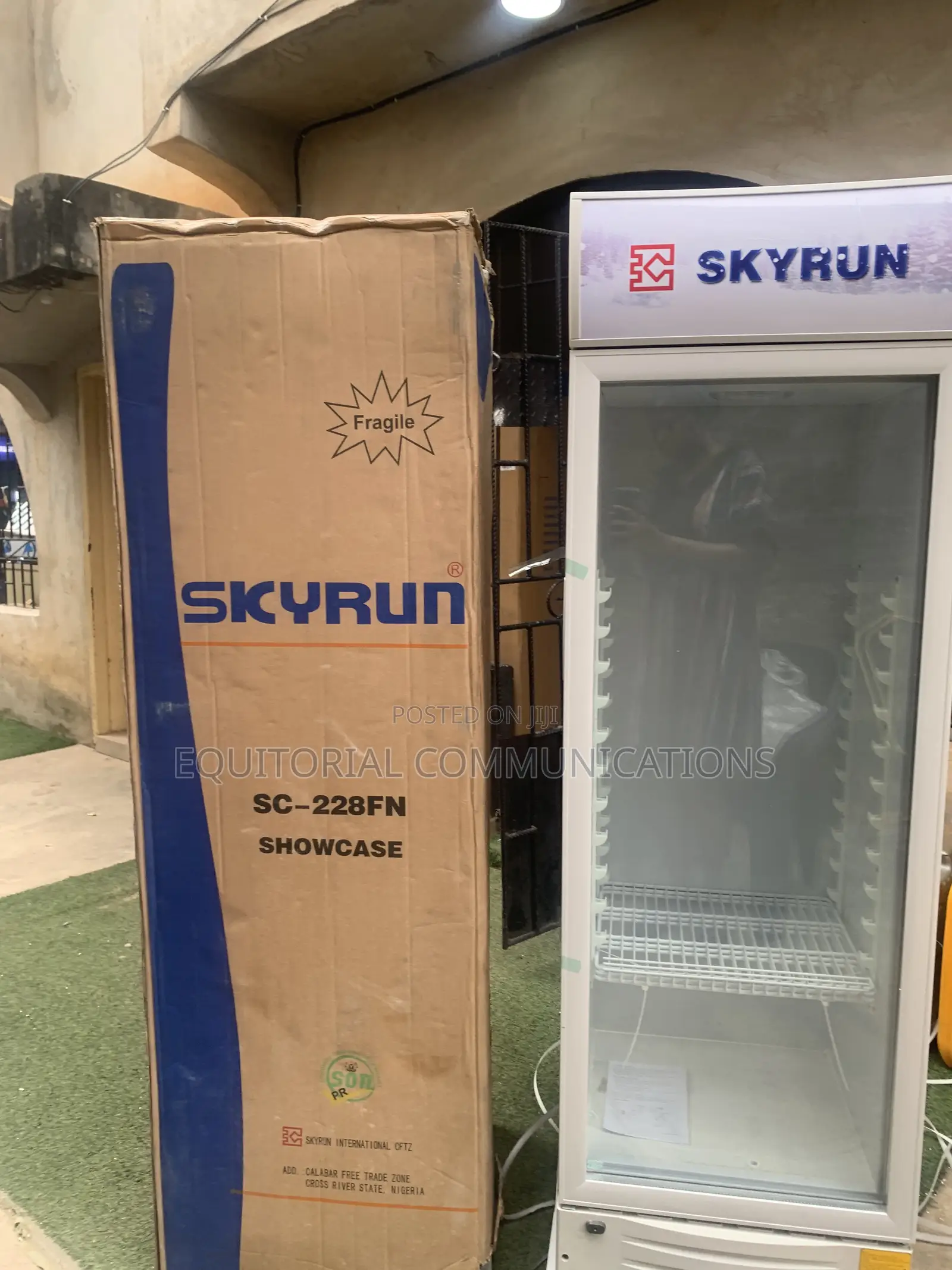Skyrun 228L Glass Front Chiller