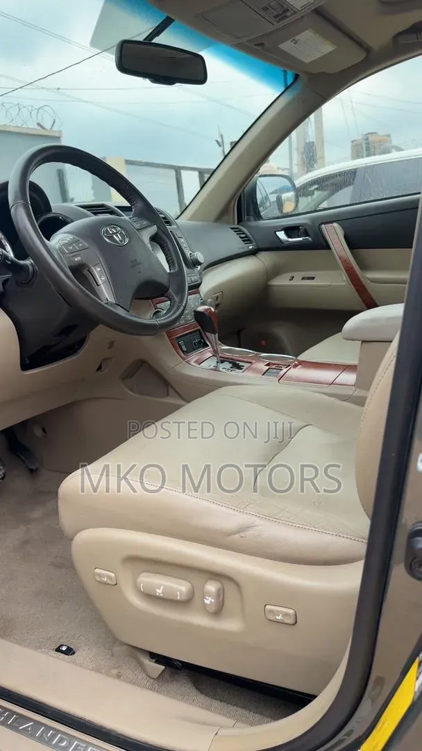 Toyota Highlander Limited 2008