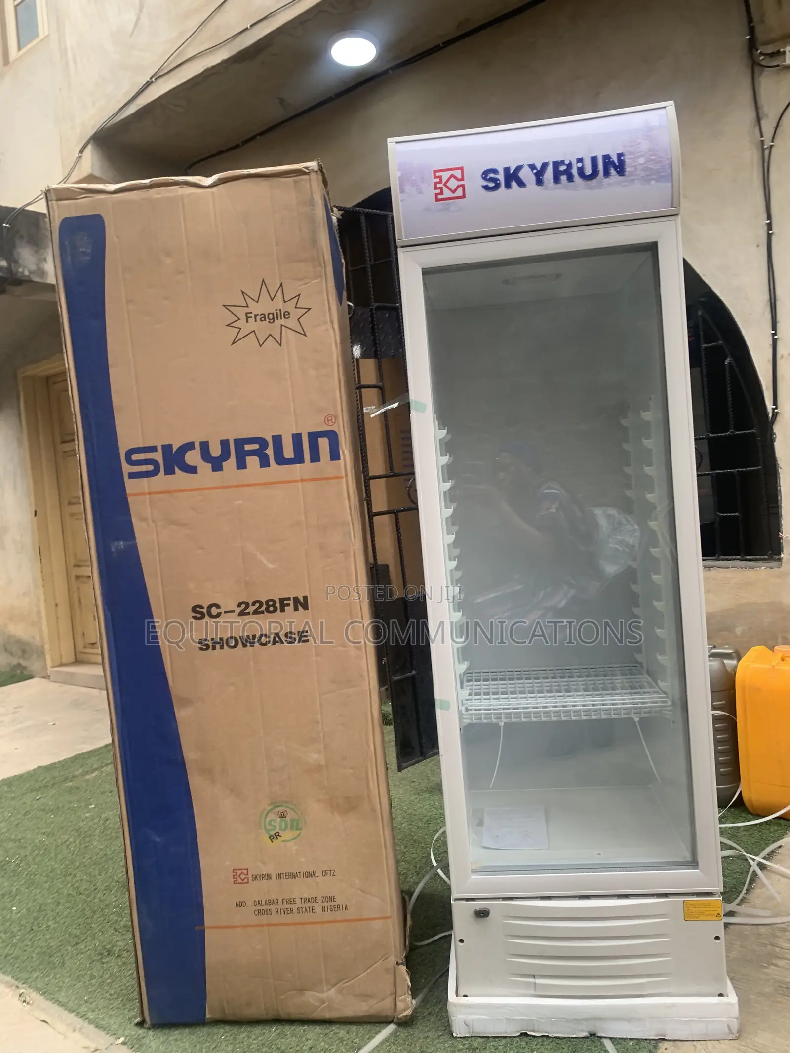 Skyrun SC-228FN Product Cooling Cabinet