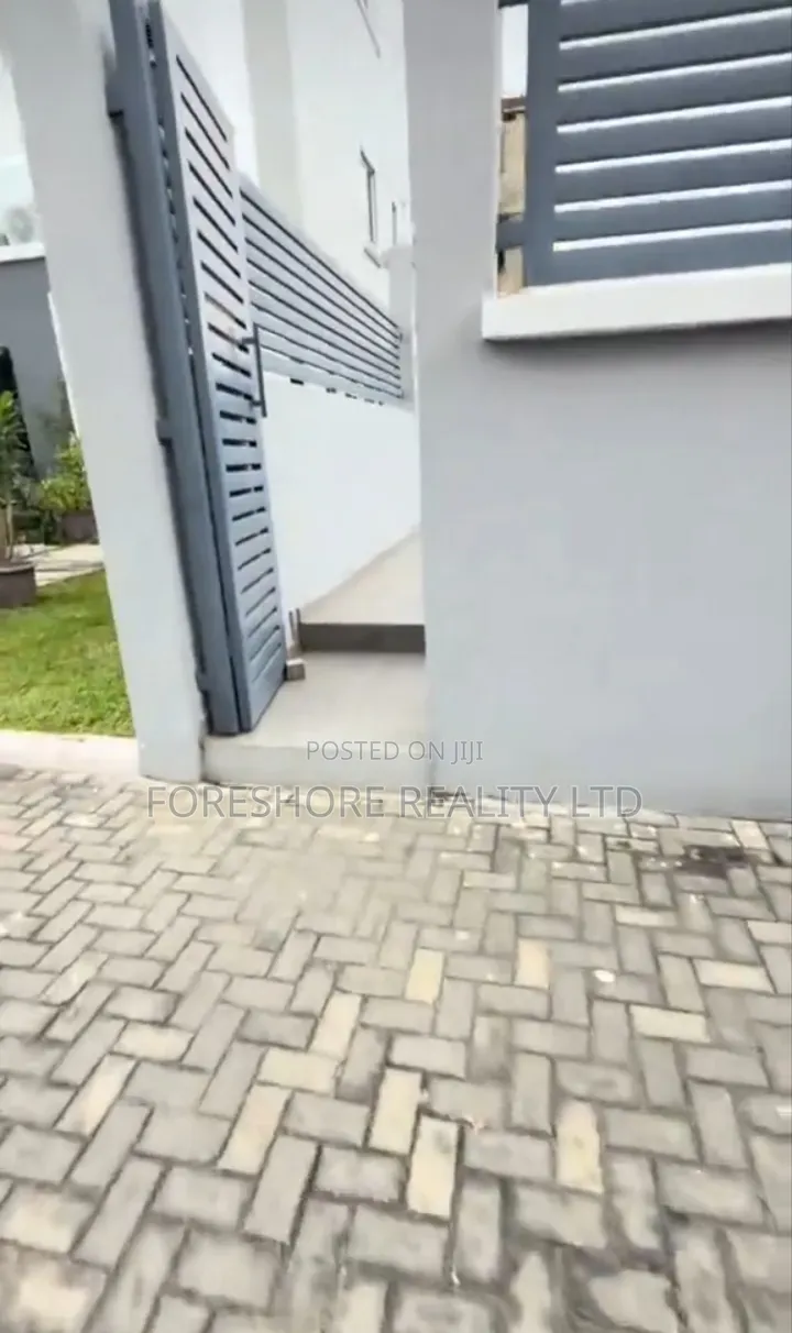4bdrm House in Ikeja Gra for sale