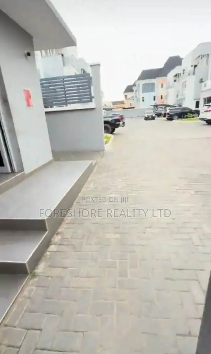 4bdrm House in Ikeja Gra for sale