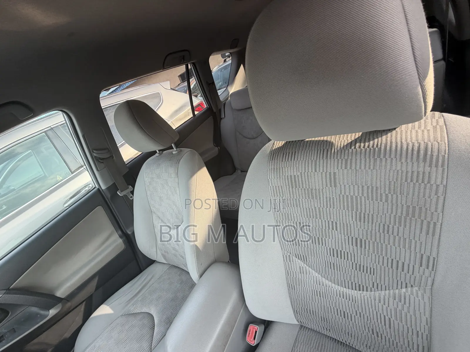 Toyota RAV4 2010 Silver