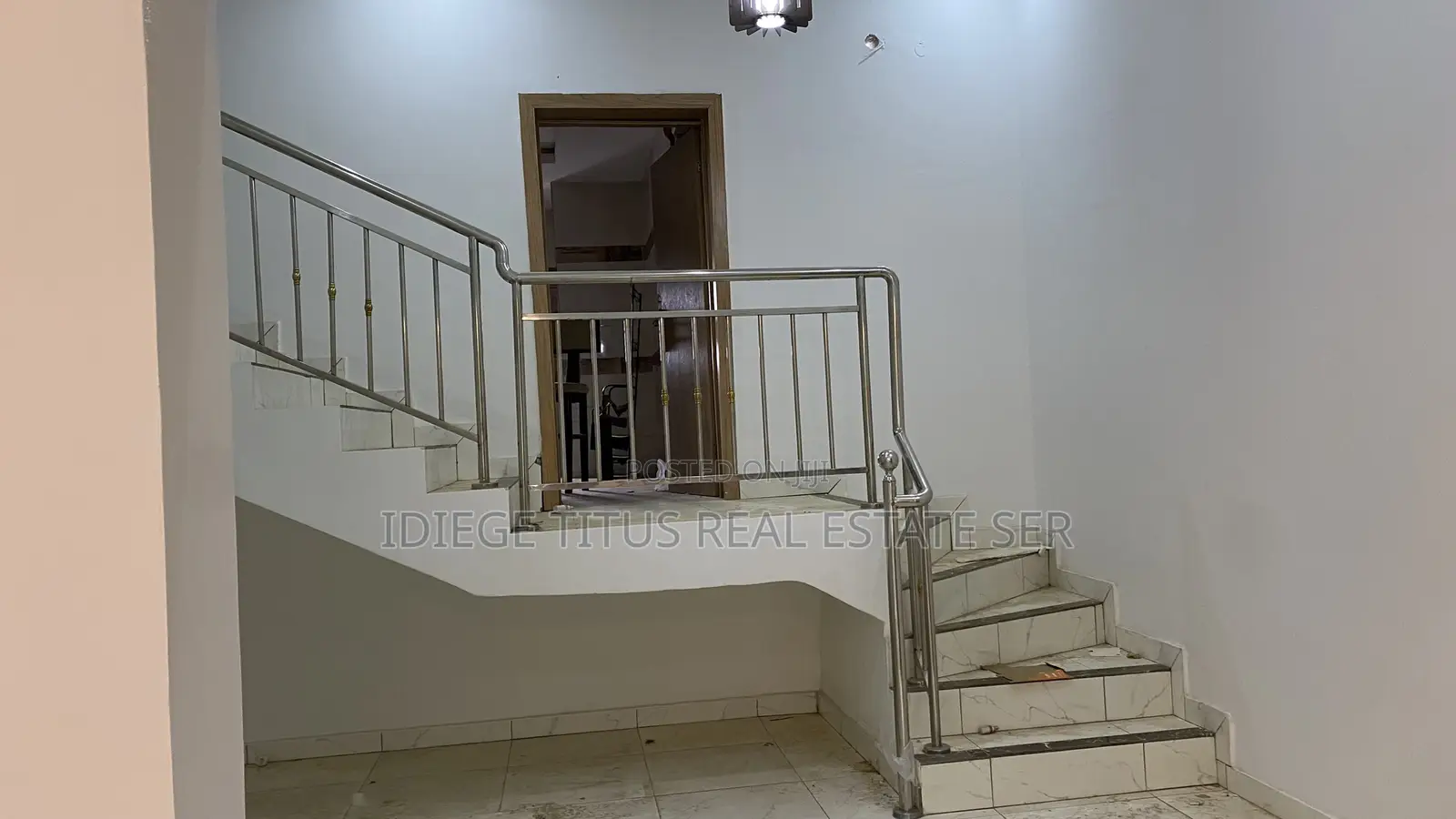 5bdrm Townhouse / Terrace in By Aso Radio, Katampe (Main) for rent