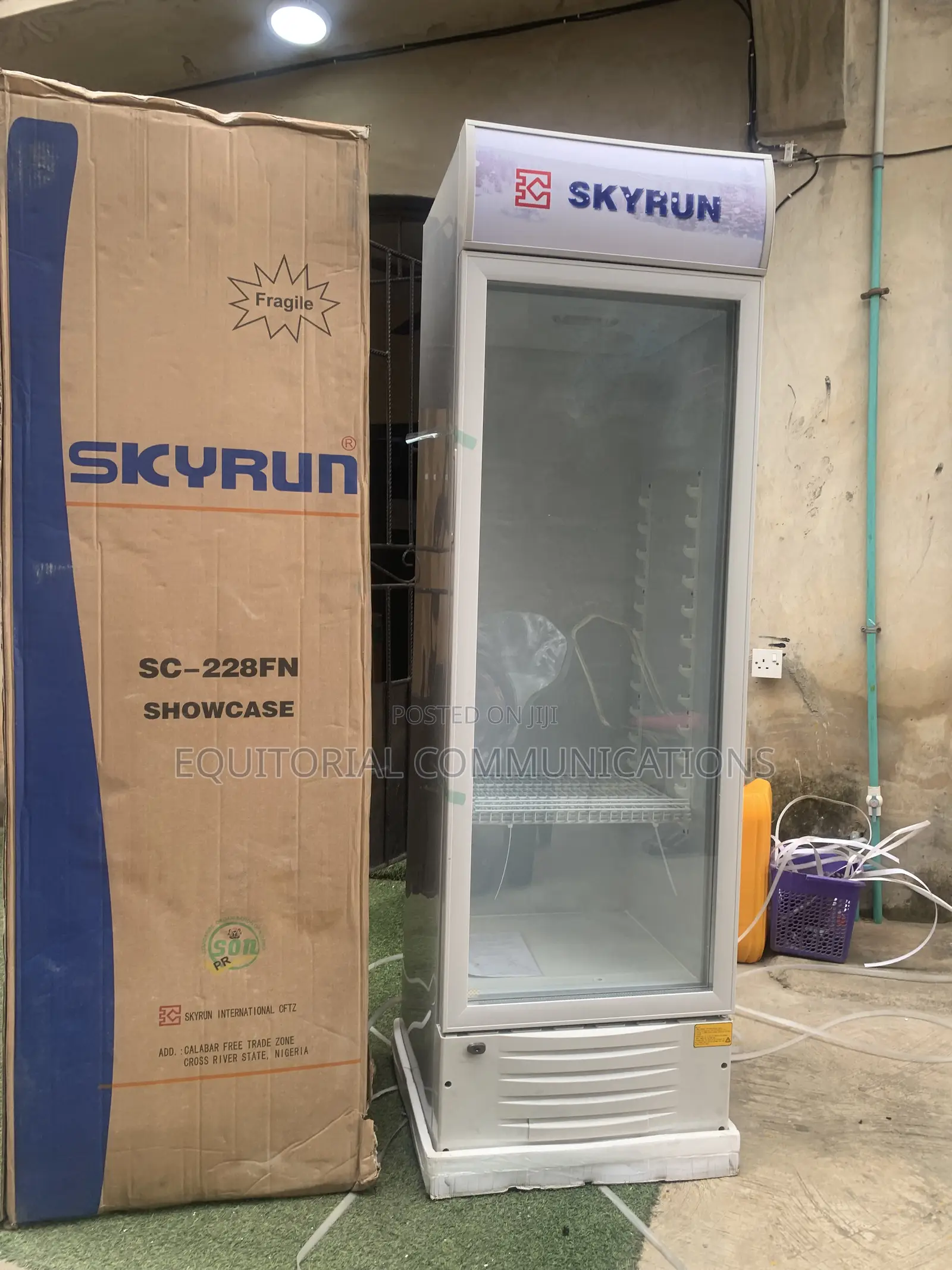 Skyrun SC-228FN 228L Refrigerated Showcase