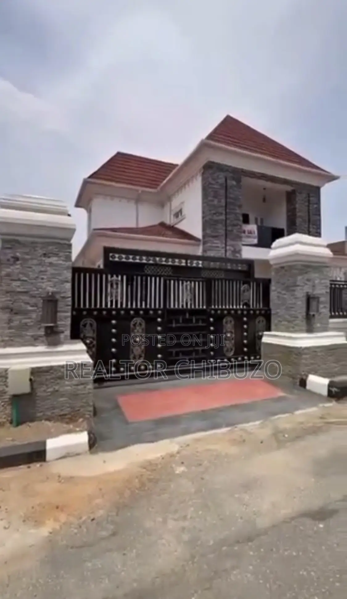 Furnished 5bdrm Duplex in River Park Estate, FHA for sale