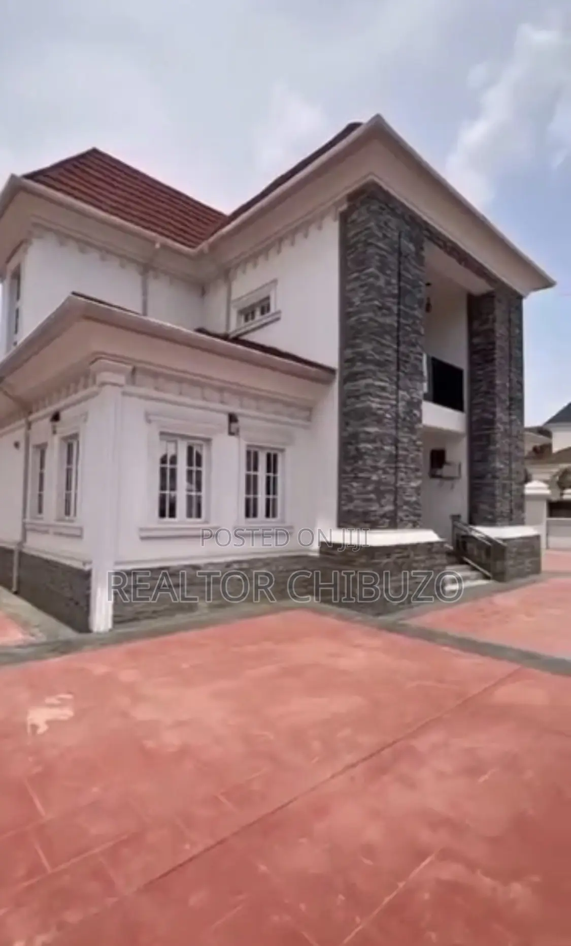 Furnished 5bdrm Duplex in River Park Estate, FHA for sale