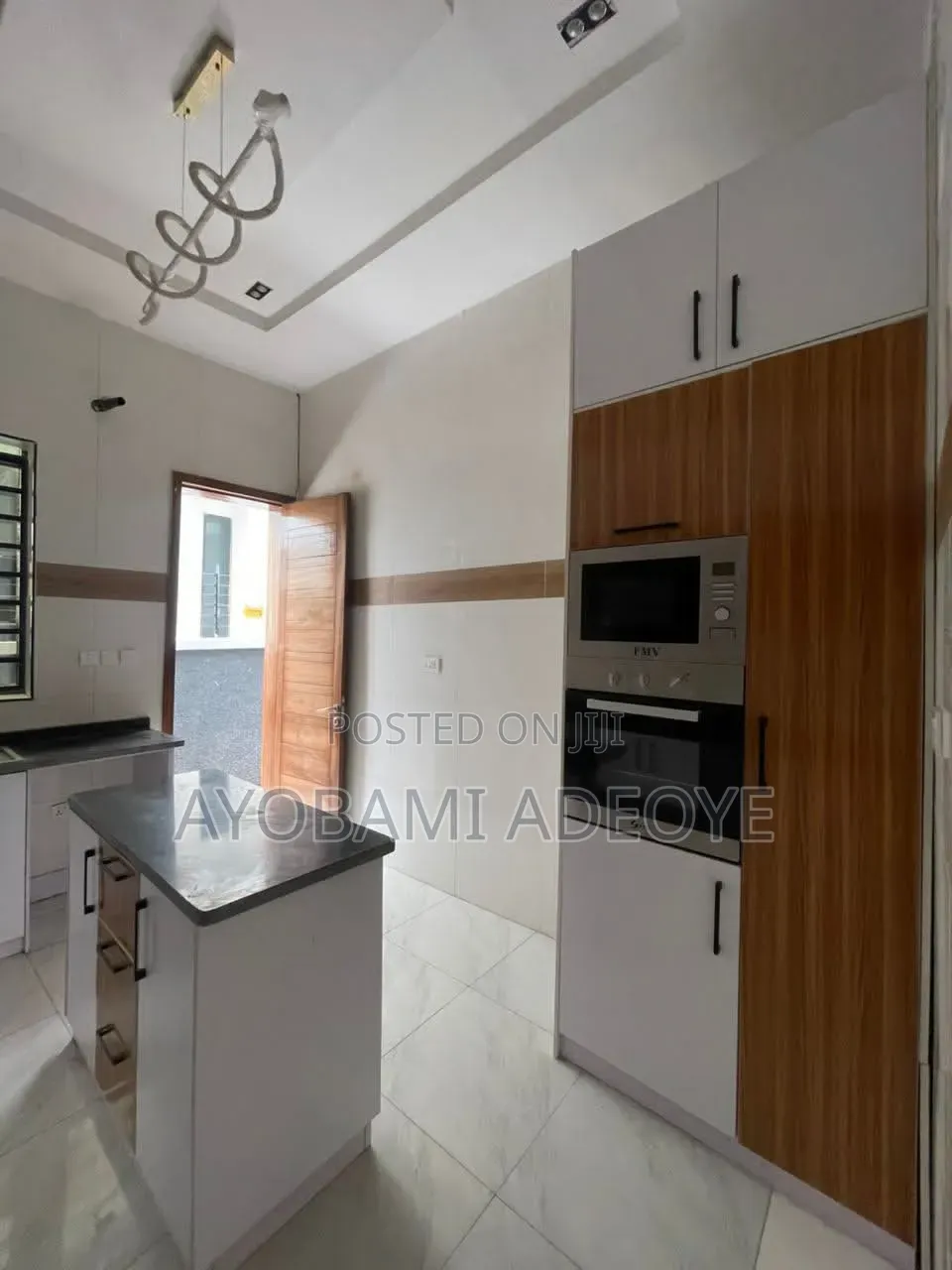 Studio Apartment in Ikota Villa for rent