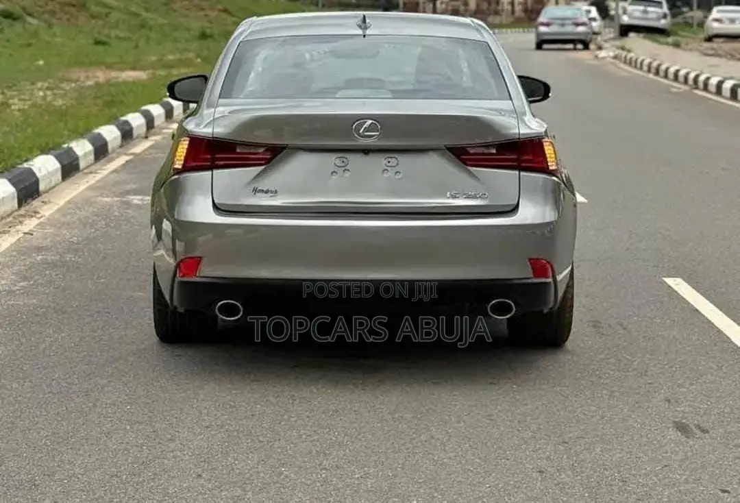 Lexus IS 2015