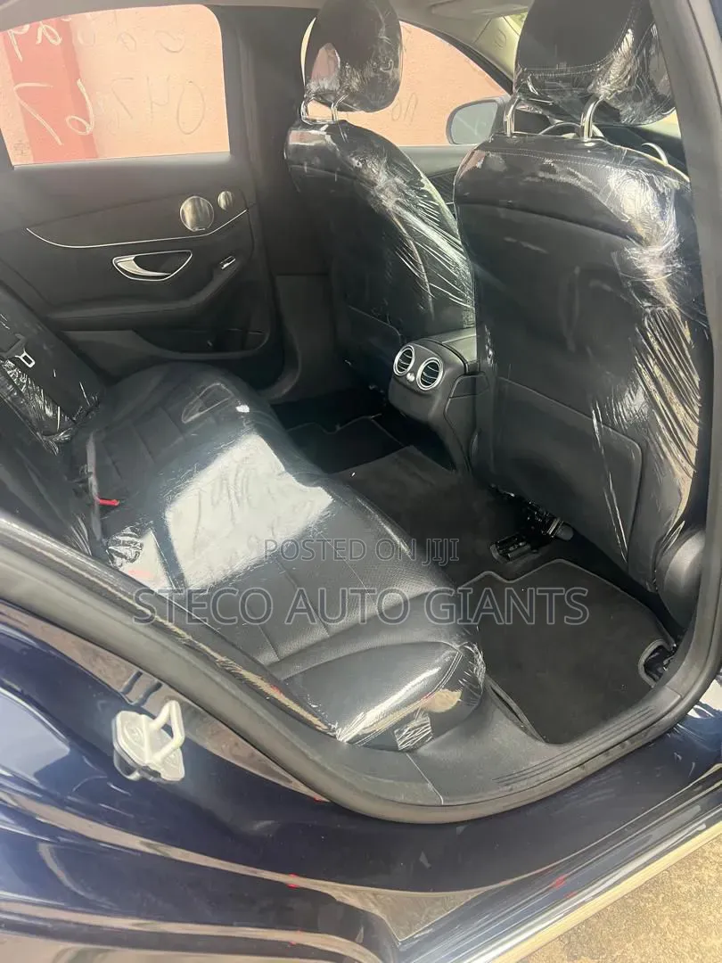 Mercedes-Benz C300 2015 Blue
