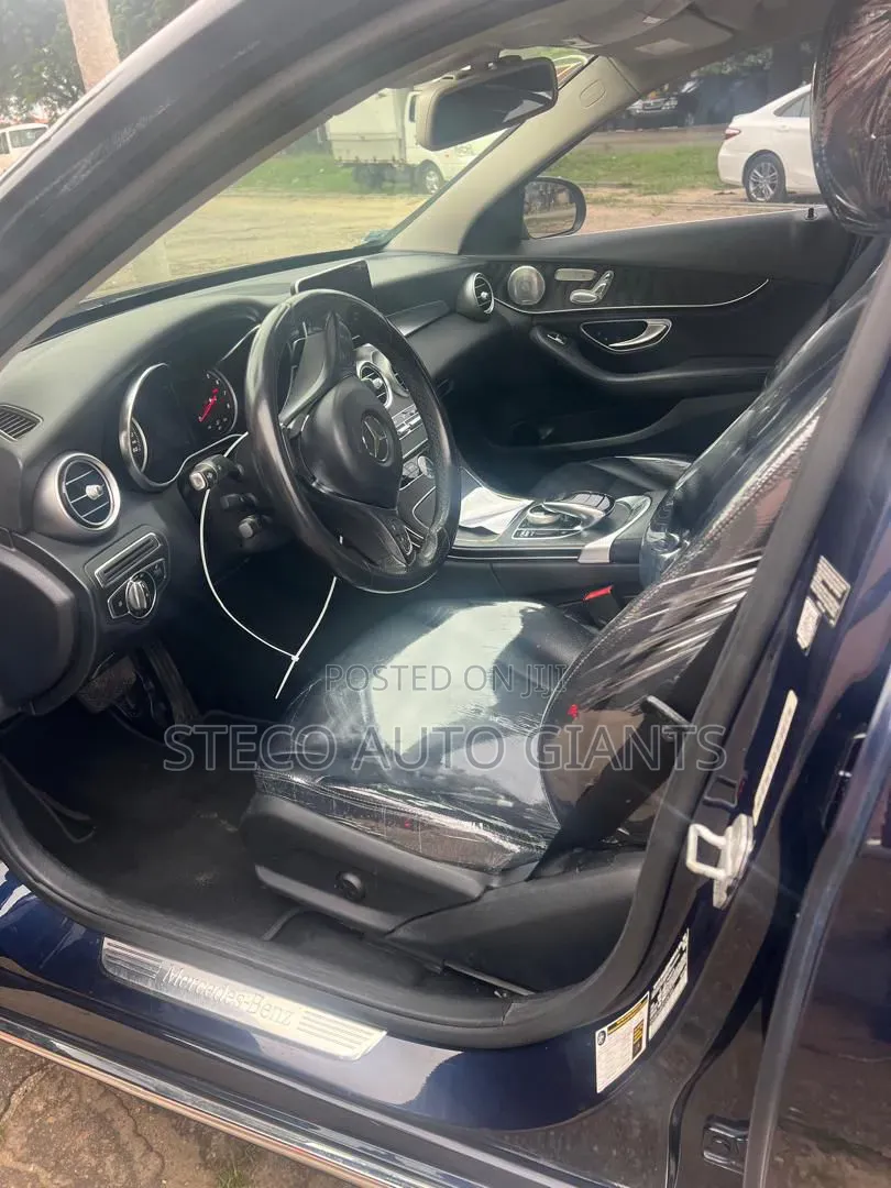 Mercedes-Benz C300 2015 Blue