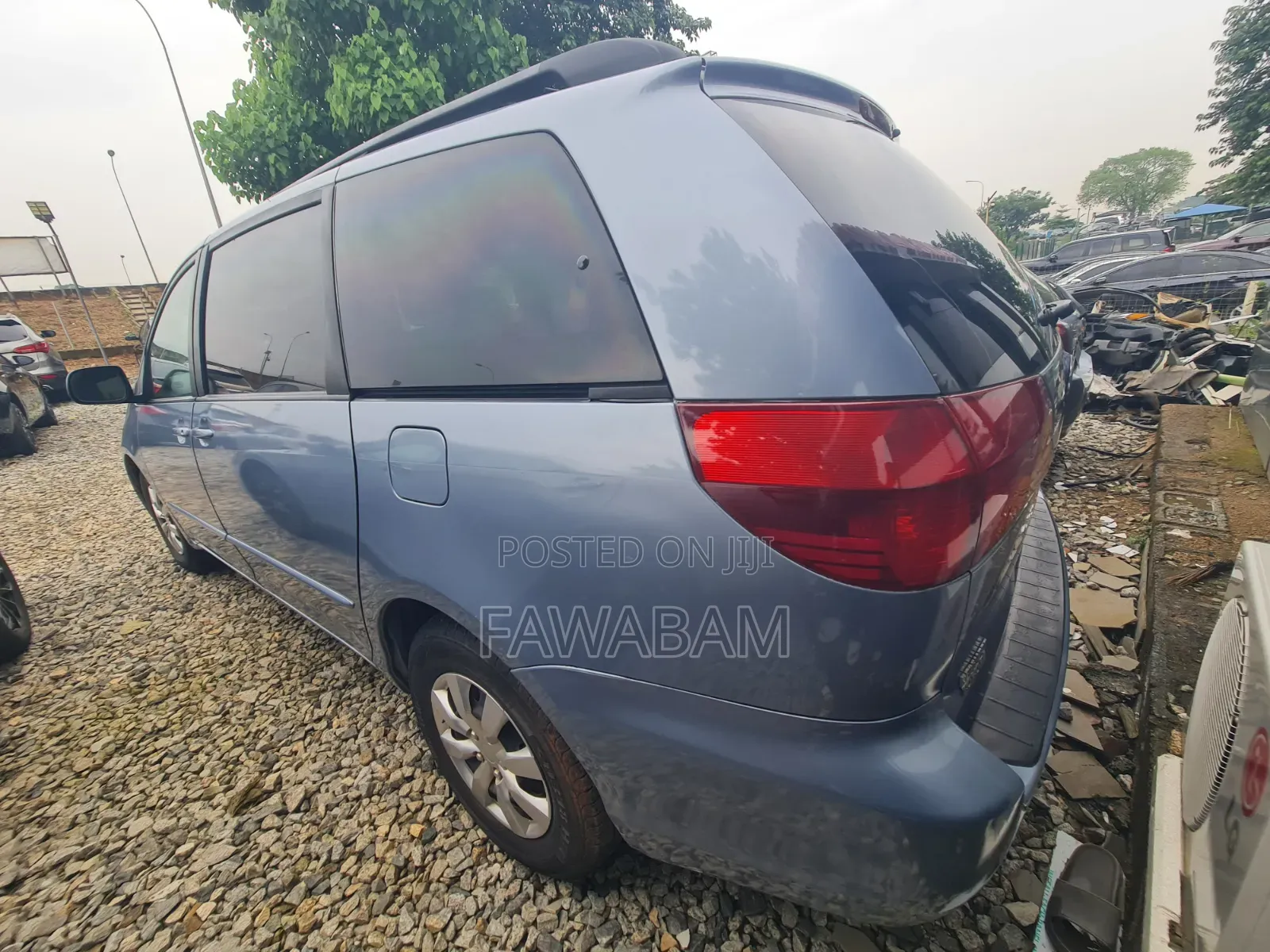 Toyota Sienna 2004 Blue