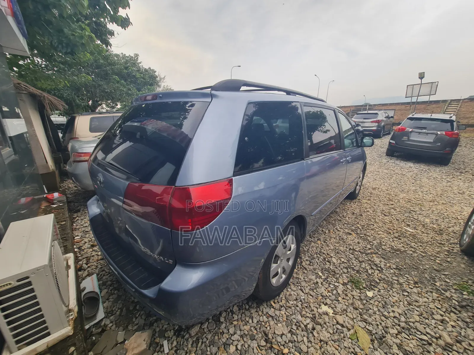 Toyota Sienna 2004 Blue
