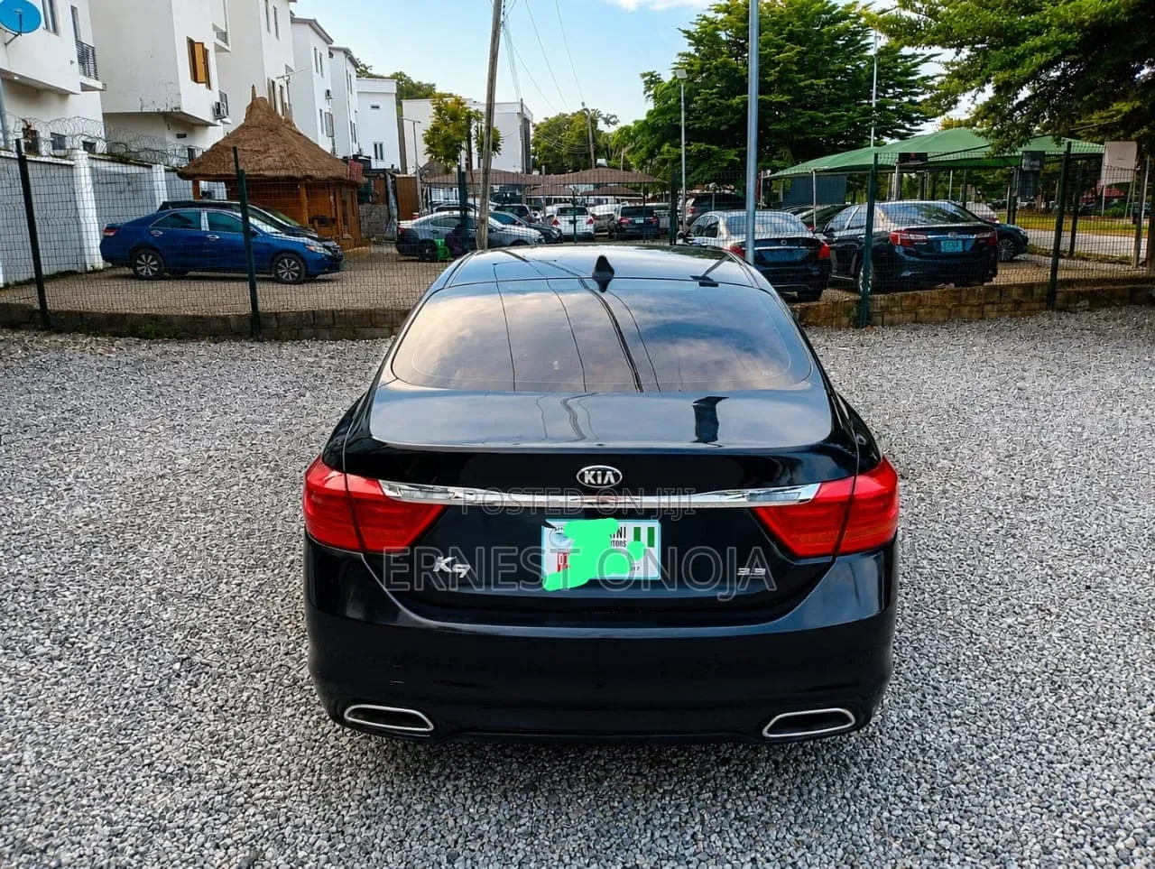 Kia Quoris 2012 Black