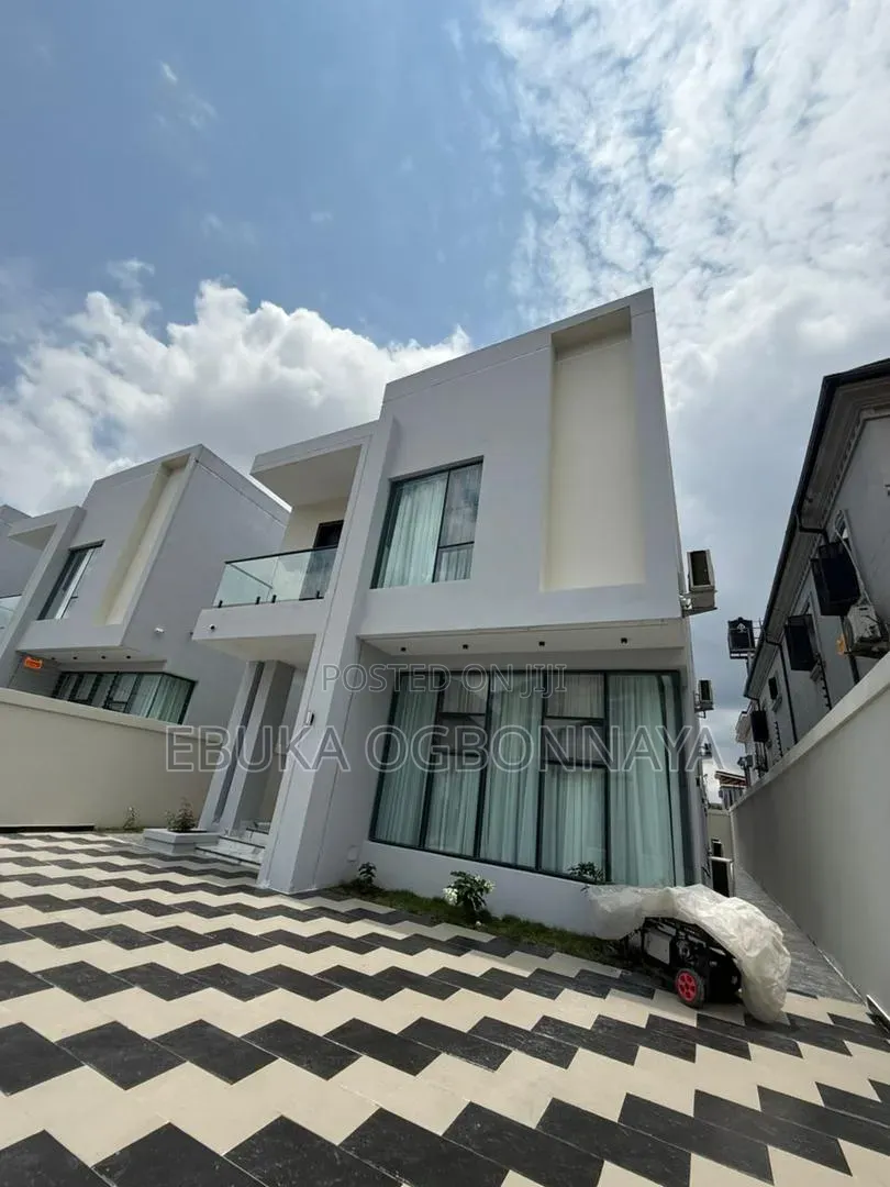 4bdrm Duplex in Gbalajam-Woji, Port-Harcourt for sale