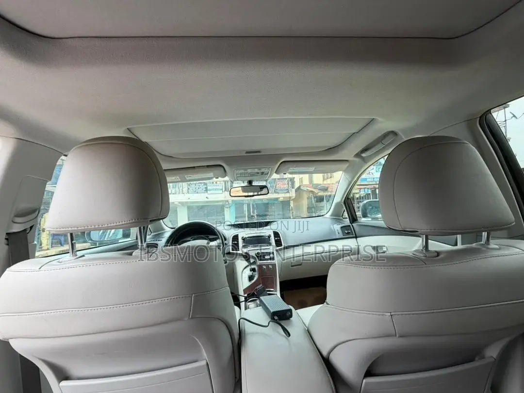 Toyota Venza V6 AWD 2012 White