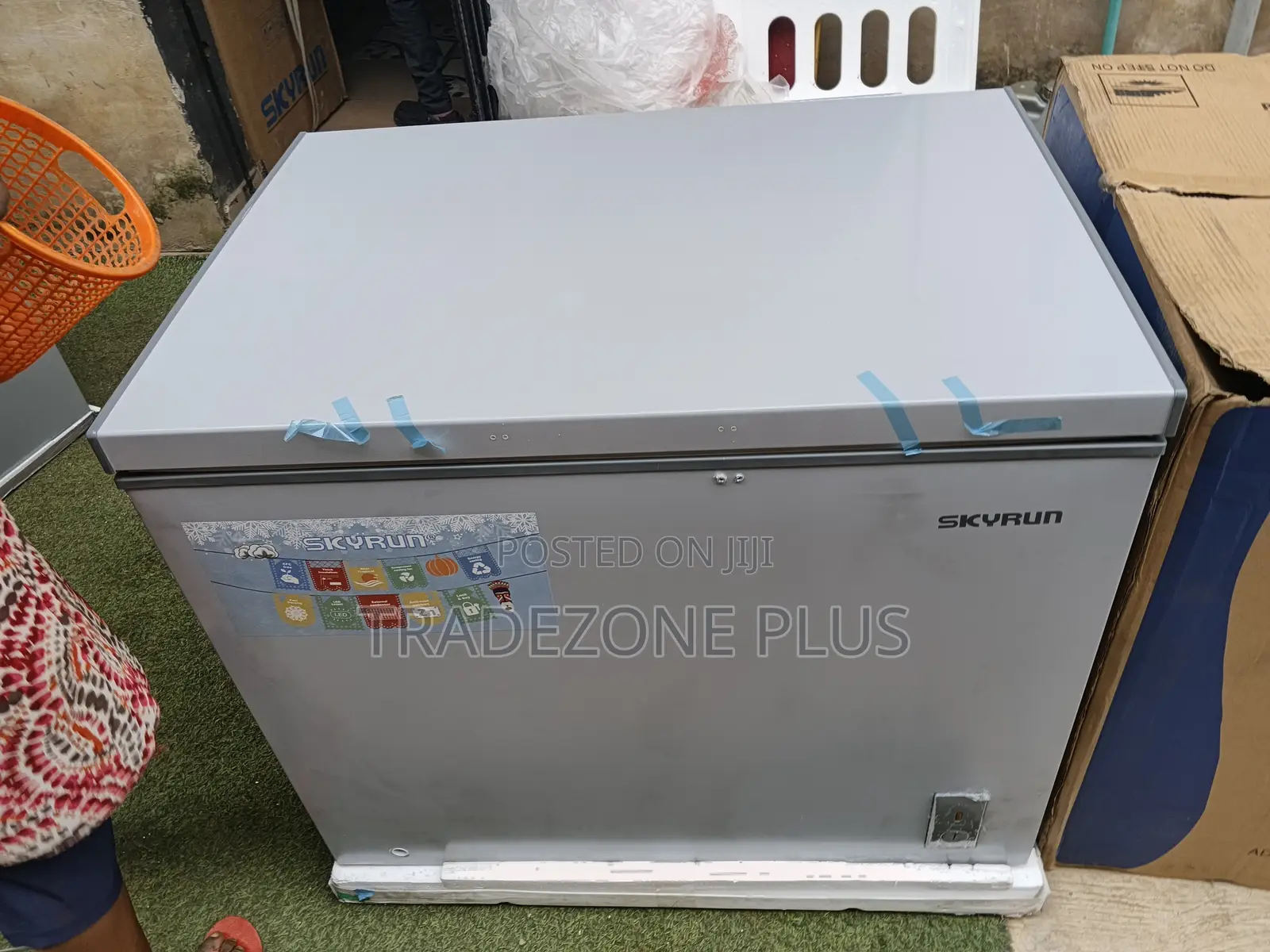 Skyrun 260L Chest Freezer – Large Space for Frozen Foods