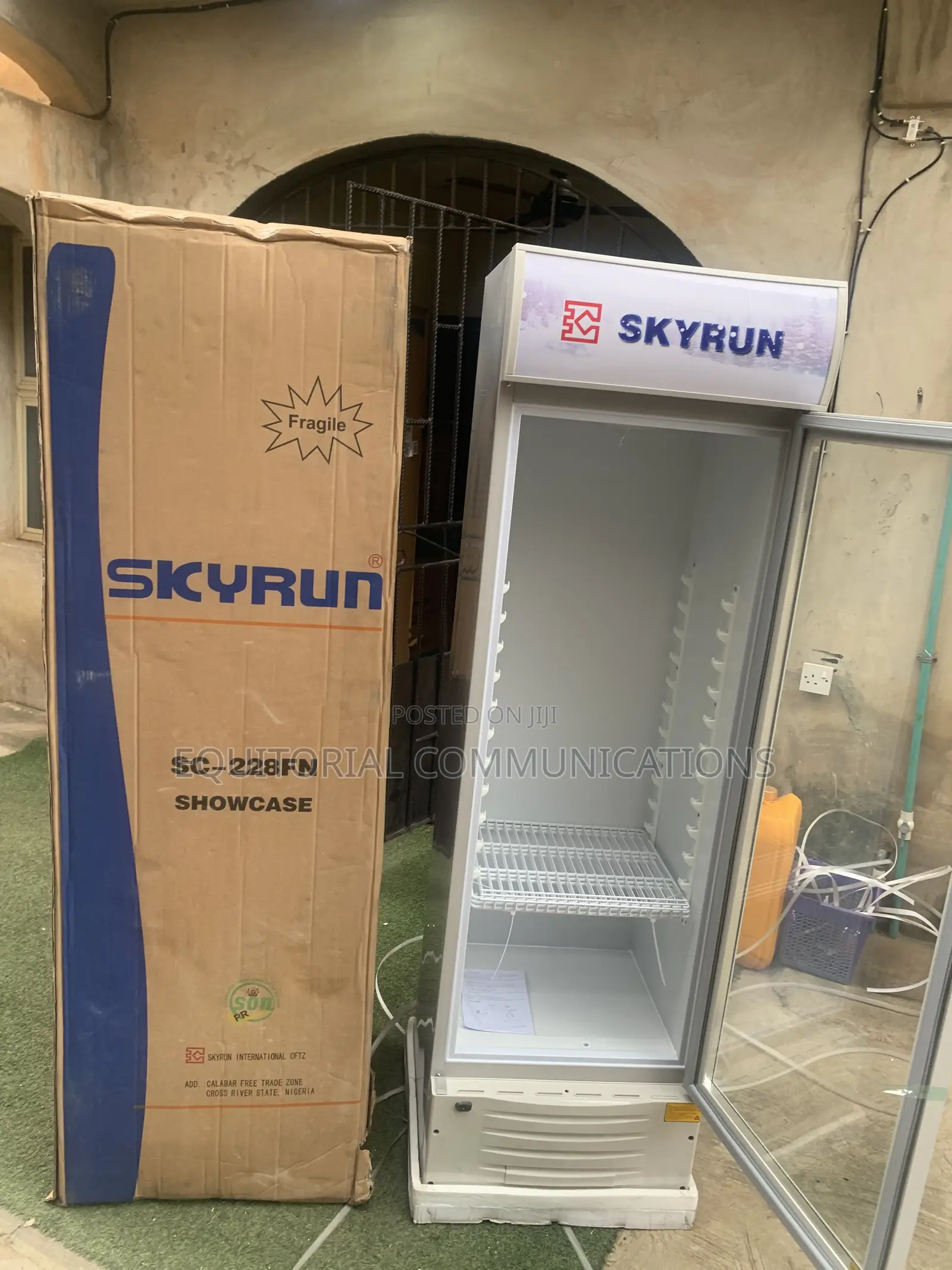 228L Glass Front Chiller Refrigerator Skyrun SC-228FN