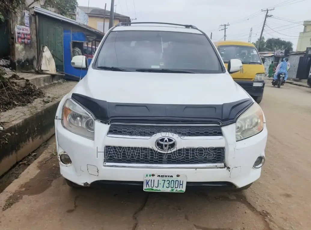 Toyota RAV4 Sport 2009 White