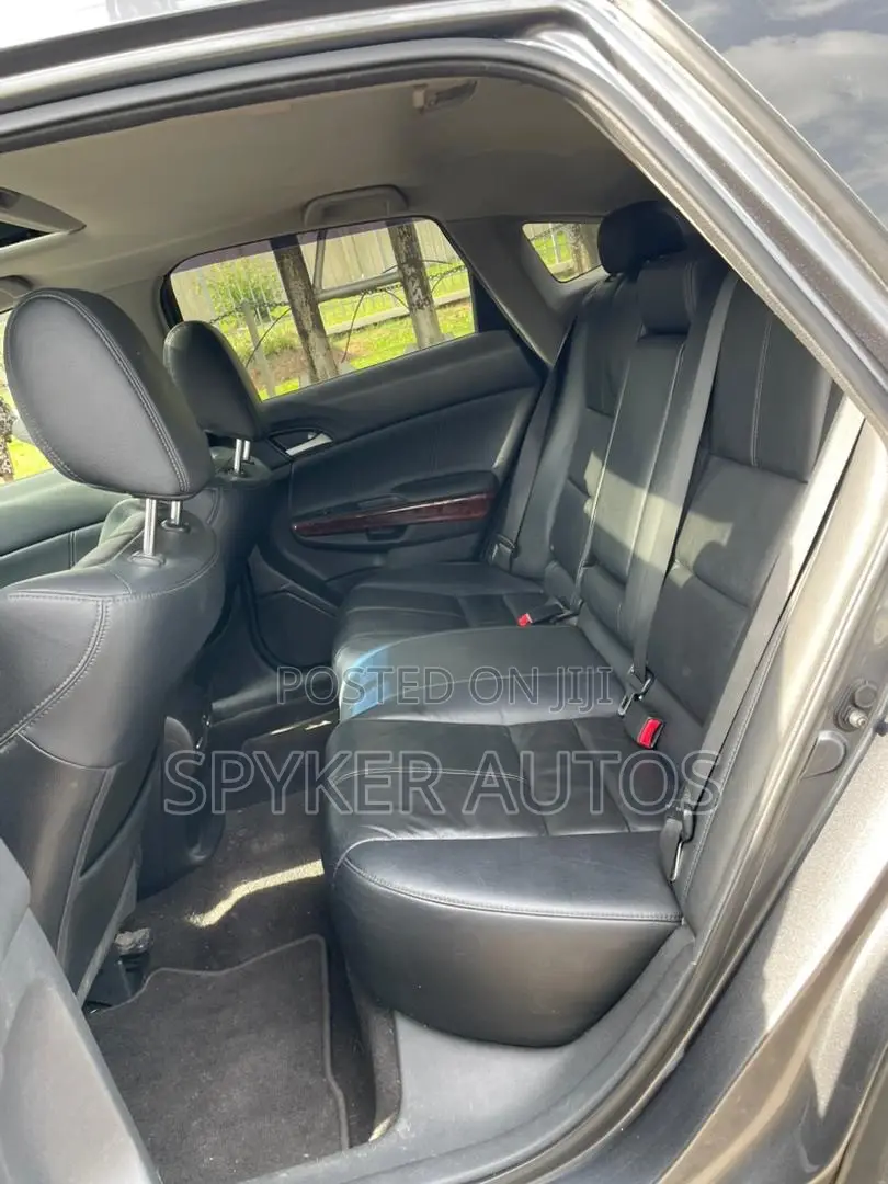 Honda Crosstour 3.5 FWD 2010 Gray