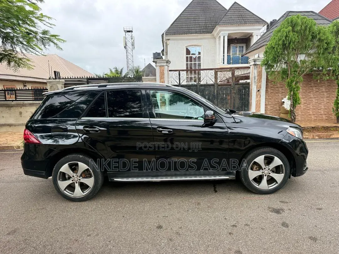Mercedes-Benz GLE-Class 2017 Black
