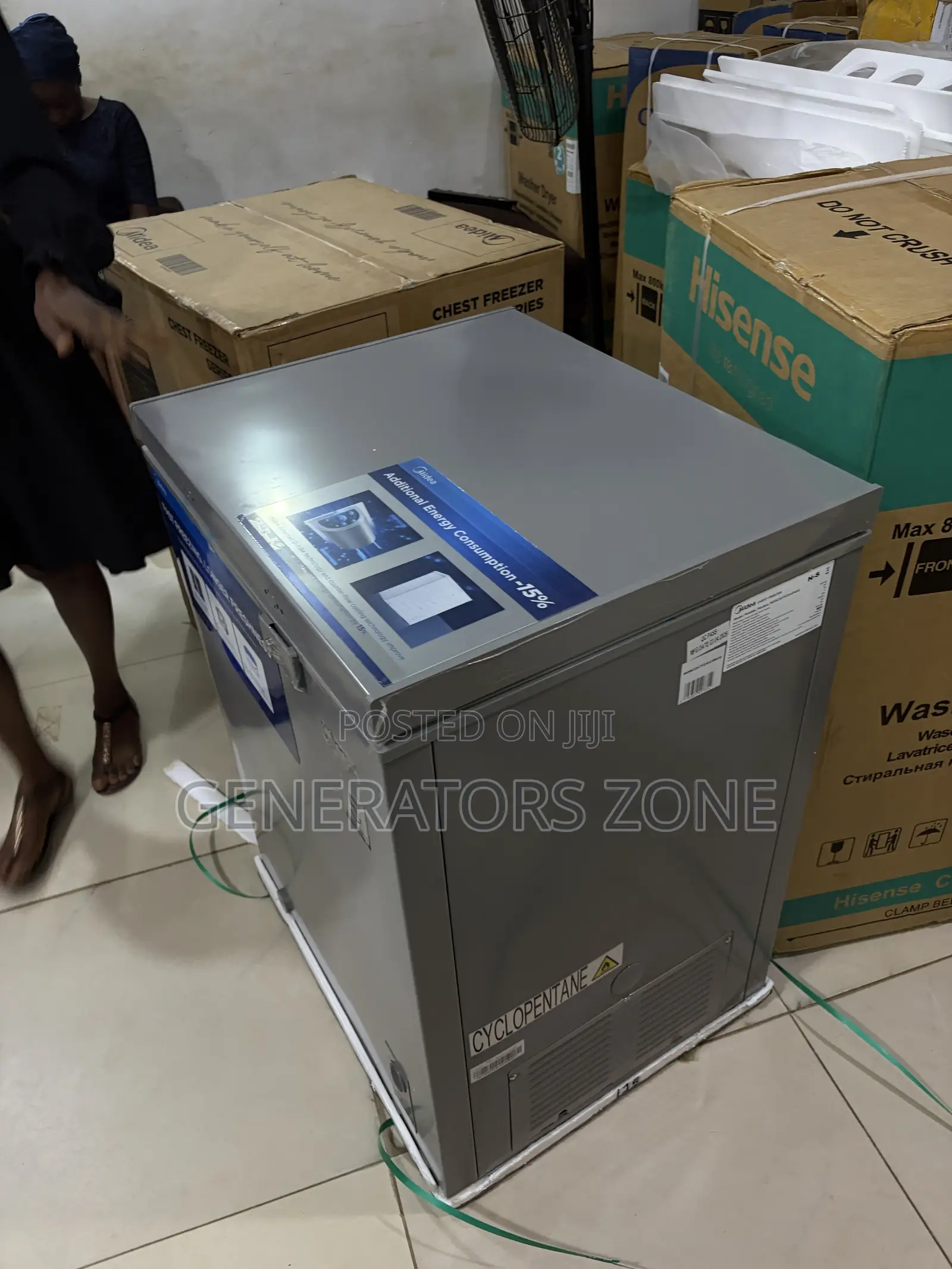 Midea MDRC207FZG43NGG 100-Hour Chest Freezer 142l