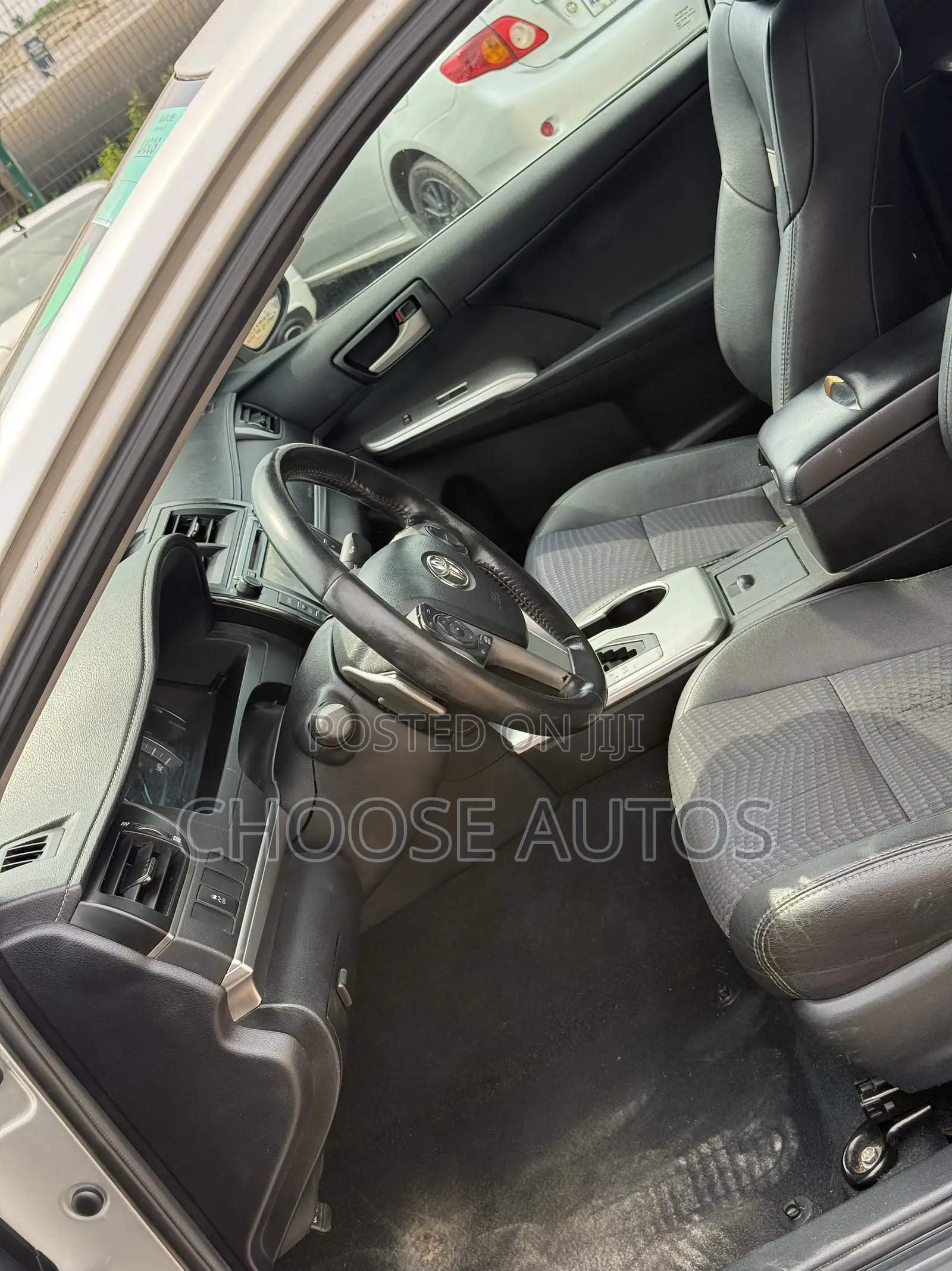 Toyota Camry SE 4dr Sedan (2.5L 4cyl 6A) 2013 Silver