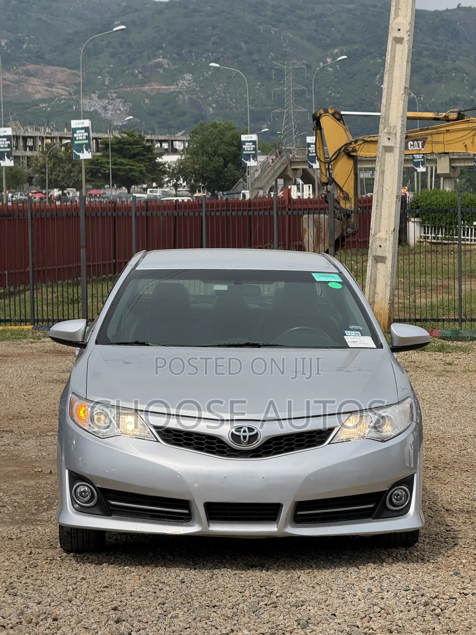 Toyota Camry SE 4dr Sedan (2.5L 4cyl 6A) 2013 Silver