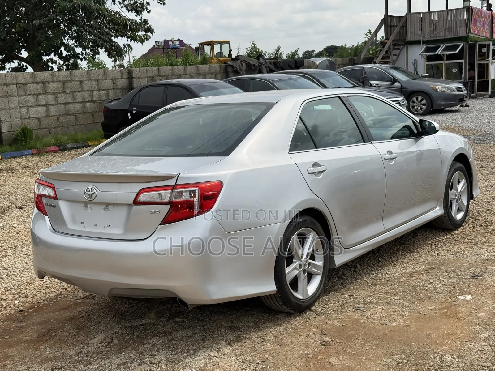 Toyota Camry SE 4dr Sedan (2.5L 4cyl 6A) 2013 Silver