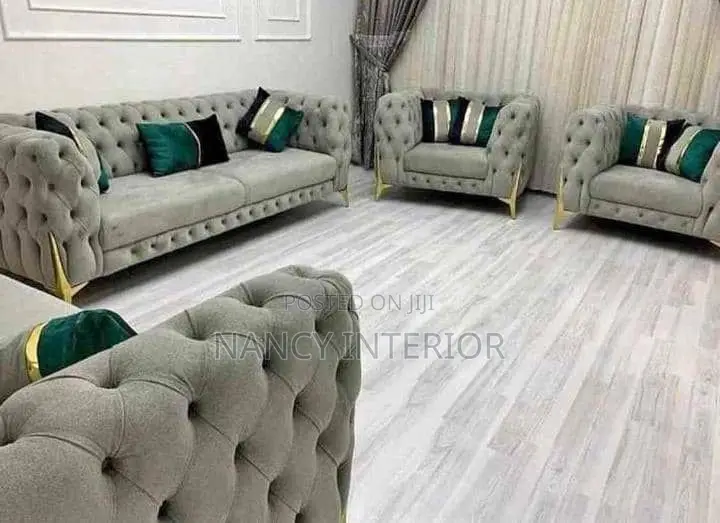 Modern Design Cushion Set With High Quality Fabric and Foam