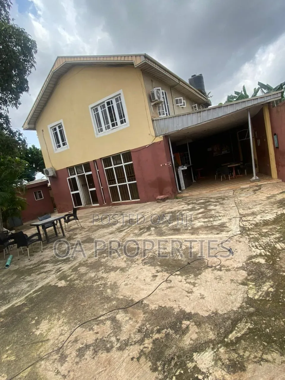 13rooms Hotel for Lease or Sales at Alakia, in the Heart of Ibadan*
