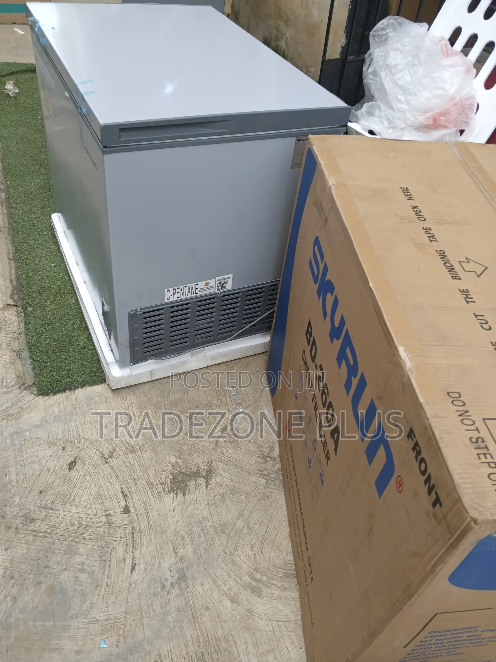 Skyrun BD-260A 260L Chest Freezer – Built for Convenient Food Storage